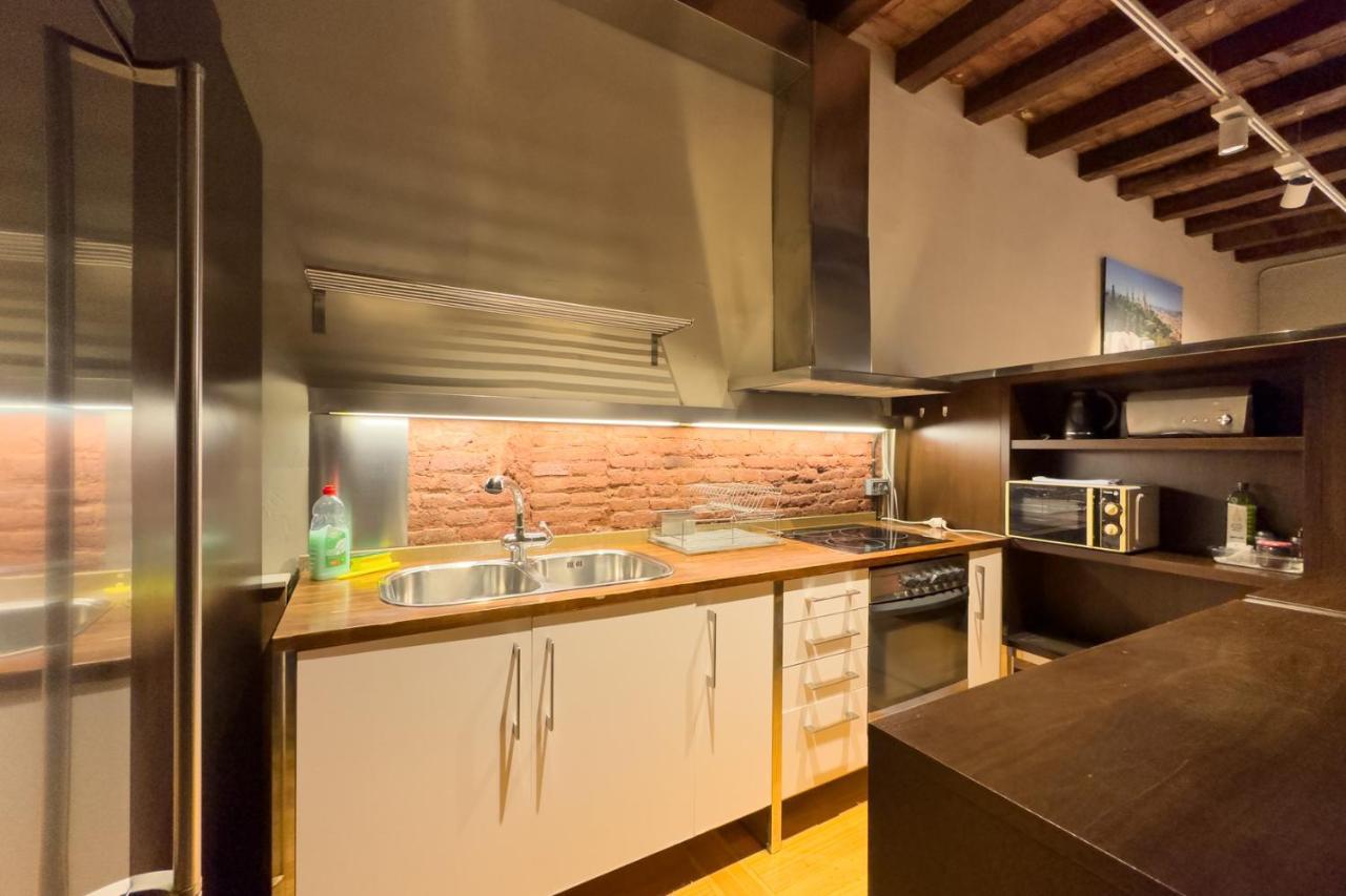 Aparteasy - Central Gracia Apartments Barcelona Buitenkant foto